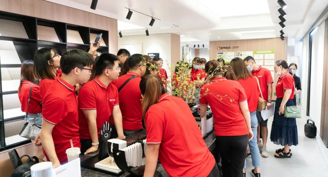 乘風(fēng)破浪，全力以赴｜2022鷹牌墻地專家超級(jí)門店訓(xùn)練營(yíng)圓滿結(jié)營(yíng)！(圖13)