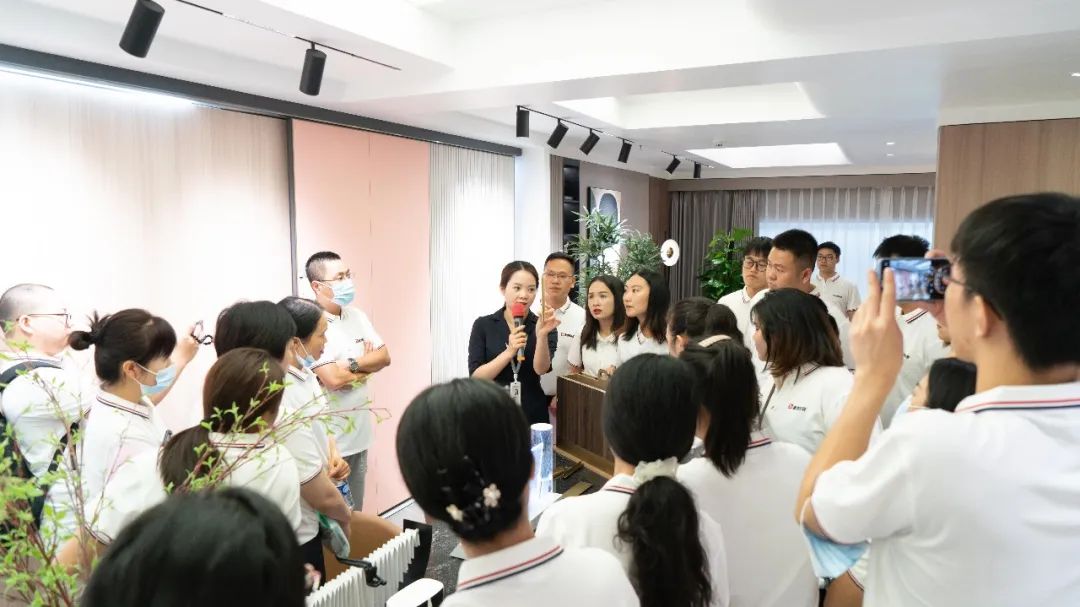 落地新戰(zhàn)略，實(shí)踐新模式，決戰(zhàn)新未來(lái) ｜ 2022鷹牌墻地專家全國(guó)店長(zhǎng)培訓(xùn)圓滿收官！(圖7)