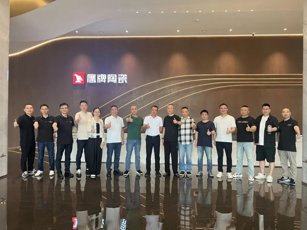 共話(huà)家居發(fā)展新趨勢(shì)｜湖南千思裝飾集團(tuán)張董一行蒞臨鷹牌總部參觀交流(圖13)