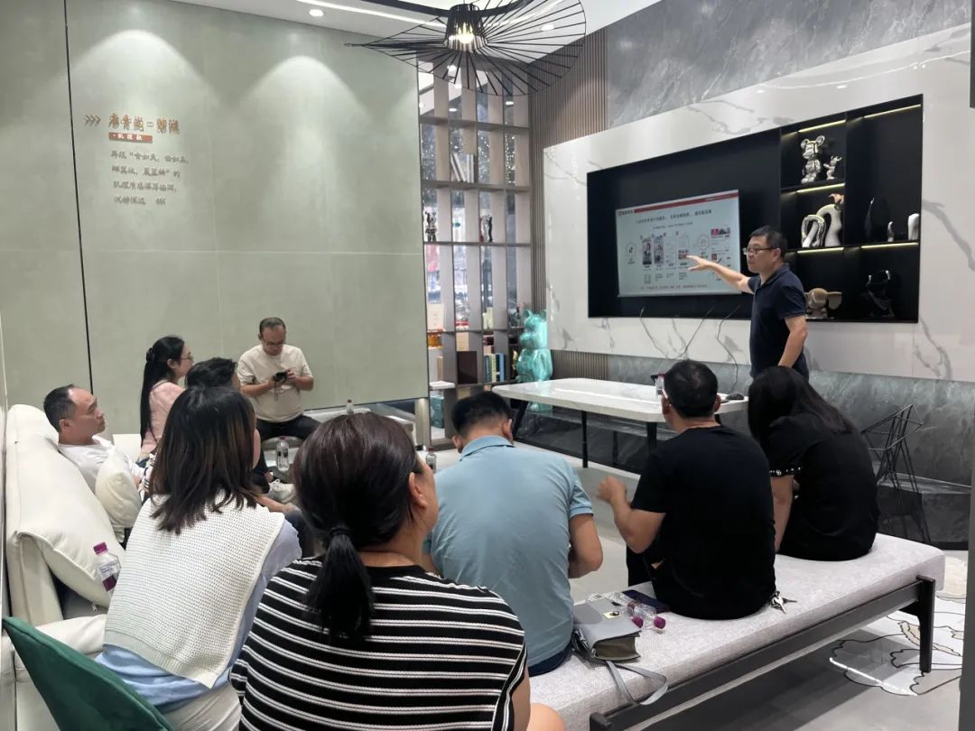 破局搶單 決勝終端｜2024鷹牌陶瓷區(qū)域培訓(xùn)會(huì)-湖北站圓滿(mǎn)舉行！(圖10)