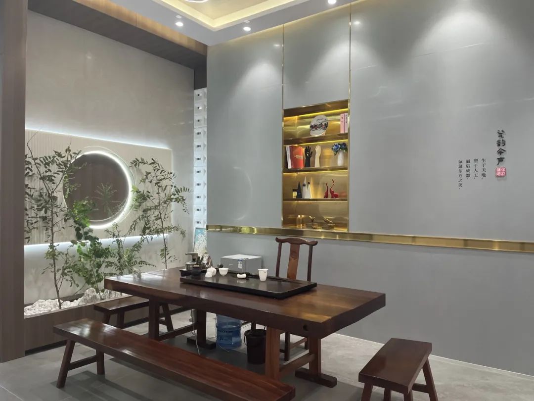 鷹牌50周年 門店風采｜貴州都勻鷹牌旗艦店，以極簡之美，引領(lǐng)空間美學新風尚(圖6)