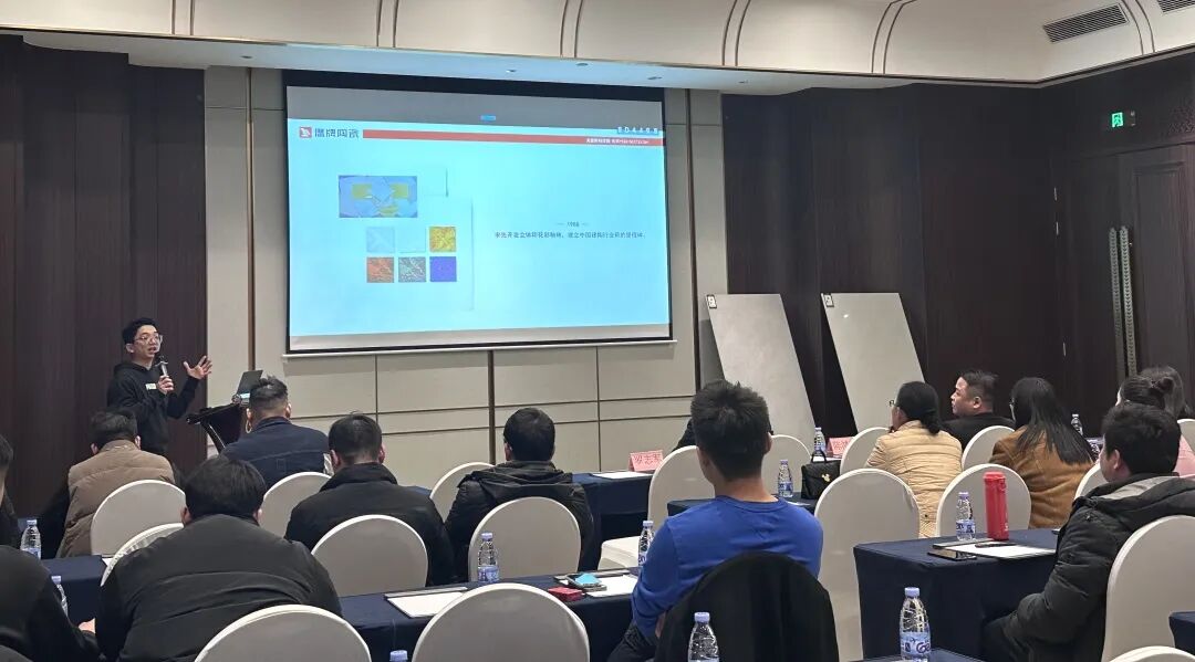 聚勢(shì)前行 贏戰(zhàn)終端｜鷹牌陶瓷2025年懷化中心倉年度營銷會(huì)議暨訂貨會(huì)圓滿落幕！(圖4)