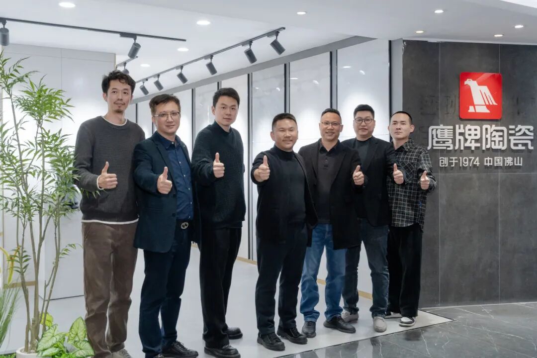 交流互進 共謀發(fā)展｜鷹牌集團赴千思裝飾考察交流，共話行業(yè)發(fā)展新趨勢(圖12)