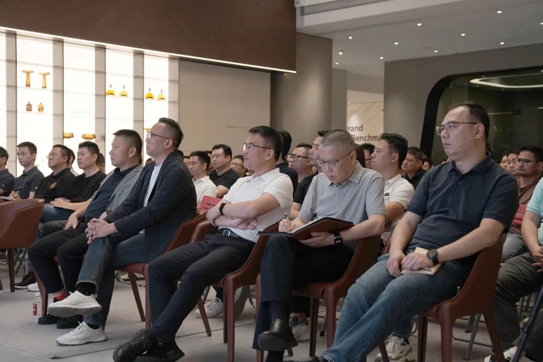 鷹牌新材 · 舊改專家 | 鷹牌新材全新戰(zhàn)略正式啟動(dòng)(圖4) 鷹牌新材 · 舊改專家 | 鷹牌新材全新戰(zhàn)略正式啟動(dòng)(圖4)