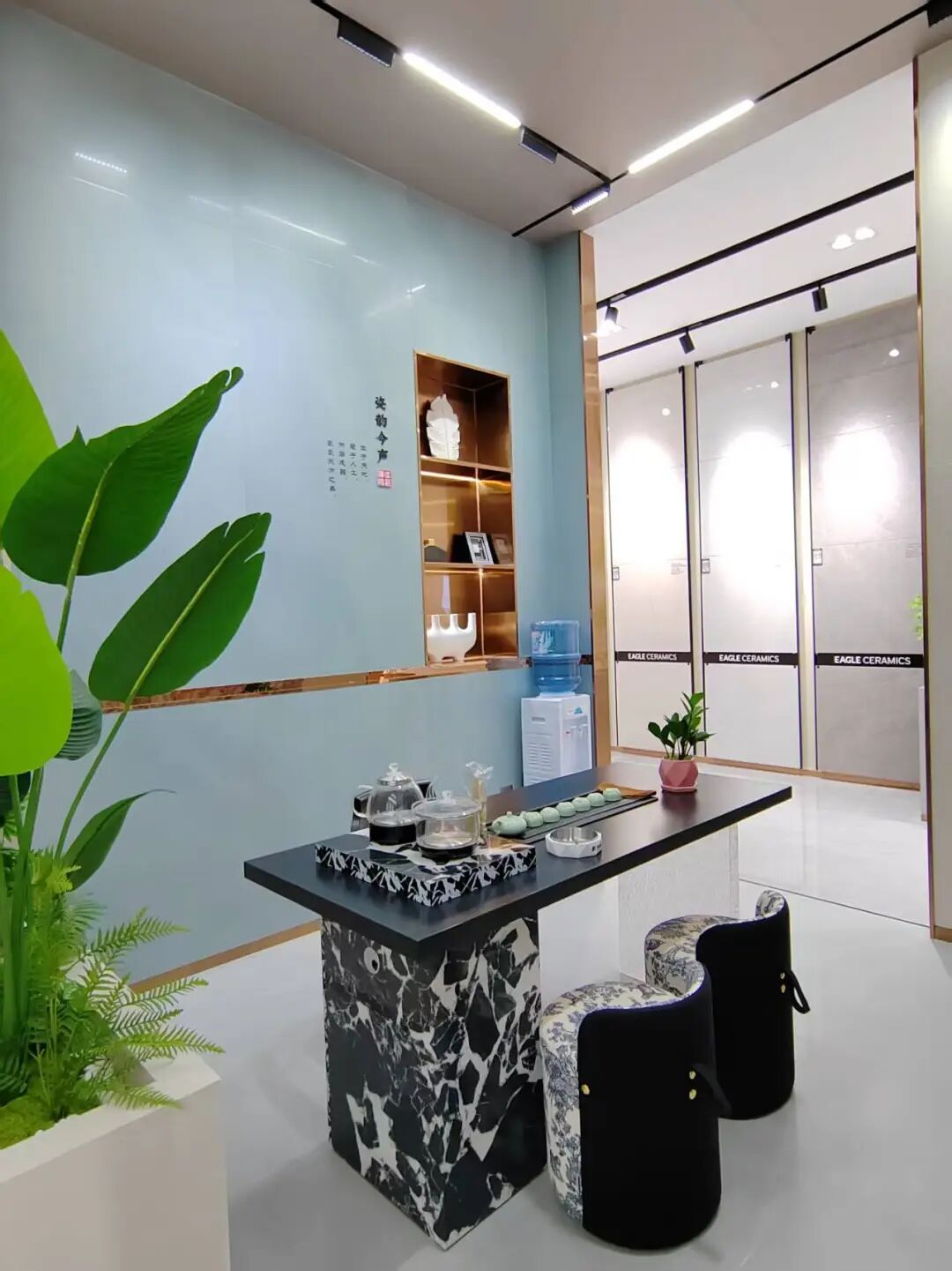 四川宜賓鷹牌旗艦店｜高端空間設計，美出顏值新境界(圖11)