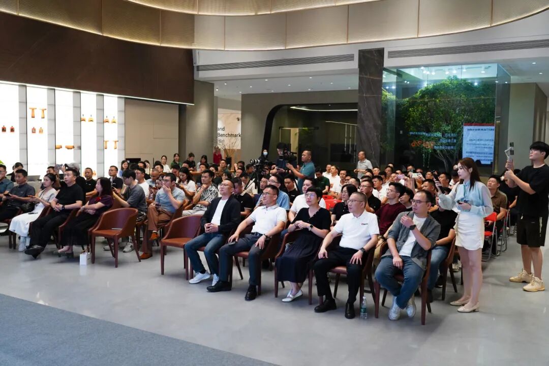 風(fēng)起處，萬物生 | 鷹牌新材戰(zhàn)略發(fā)布會(huì)圓滿落幕！(圖3)