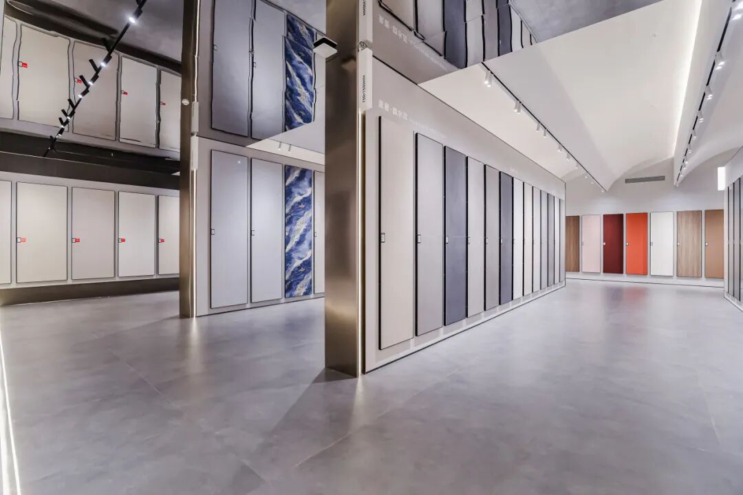 再添榮譽(yù)|鷹牌陶瓷榮獲2025中國(guó)陶瓷質(zhì)造百?gòu)?qiáng)！(圖12)